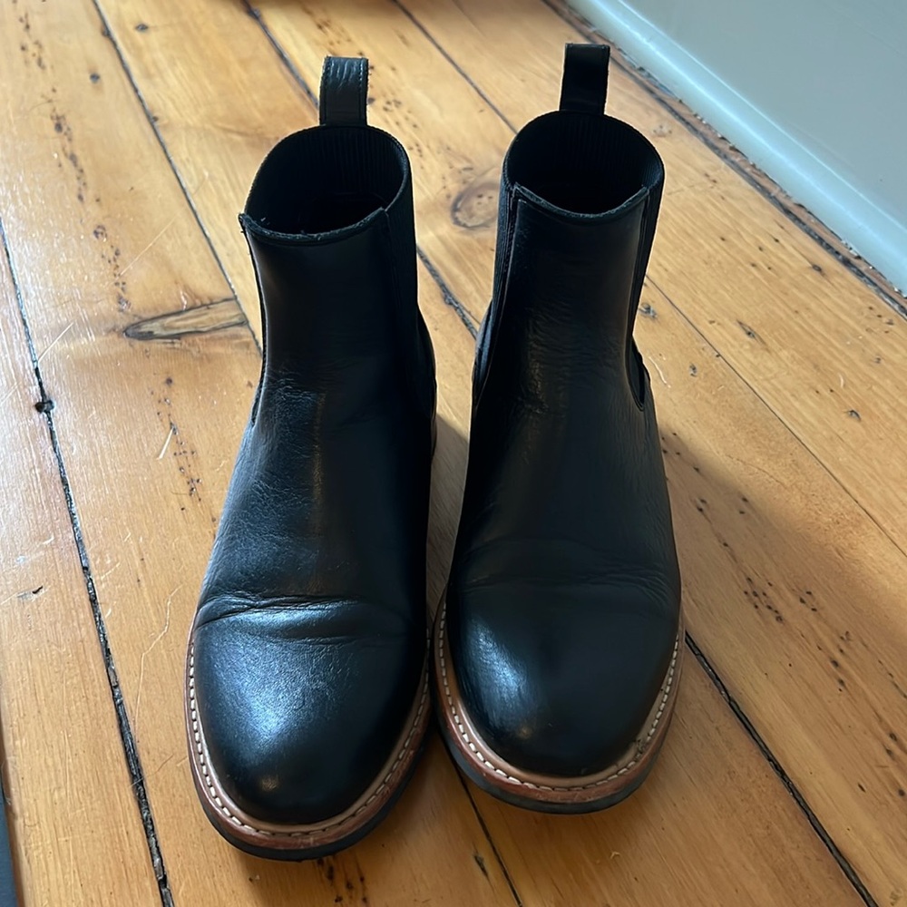 Nisolo Carmen Chelsea boots 2.0 black size 8.5.